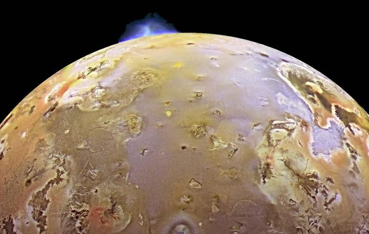   ,   Galileo  1997 ,      Pillan Patera,    140  ( NASA/JPL/University of Arizona)